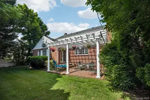 173 Meadbrook Rd, Garden City, NY 11530 - Photo 23