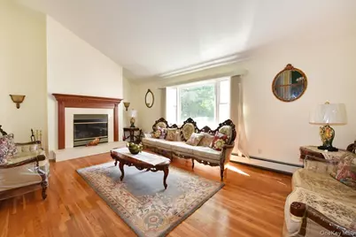 22 Chatham Road, Commack, NY 11725 - Photo 7