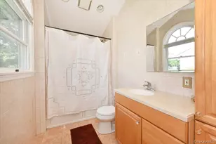22 Chatham Rd, Commack, NY 11725 - Photo 23