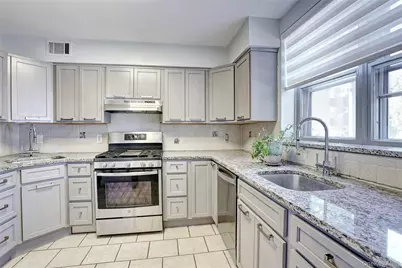 202 Kearsing Parkway, Monsey, NY 10952 - Photo 3