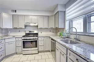 202 Kearsing Pkwy, Monsey, NY 10952 - Photo 3