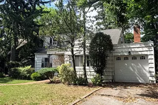 182 E Rockaway Rd, Hewlett, NY 11557 - Photo 3