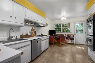 76 Soundview Ave, White Plains, NY 10606 - Photo 11