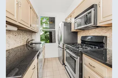 64 Sagamore Road #A6, Bronxville, NY 10708 - Photo 11