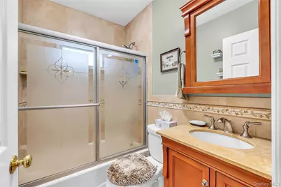 245 N 7th Street, Lindenhurst, NY 11757 - Photo 15