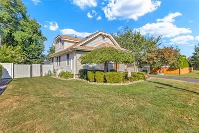 245 N 7th Street, Lindenhurst, NY 11757 - Photo 3