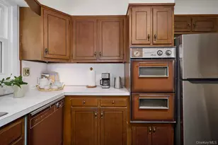 72 Hickory Hill Dr, Dobbs Ferry, NY 10522 - Photo 15