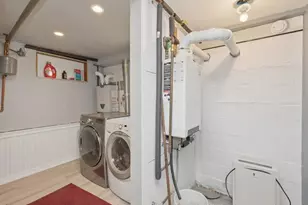 215 S 16th St, Lindenhurst, NY 11757 - Photo 9