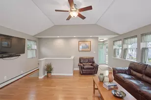 215 S 16th St, Lindenhurst, NY 11757 - Photo 7