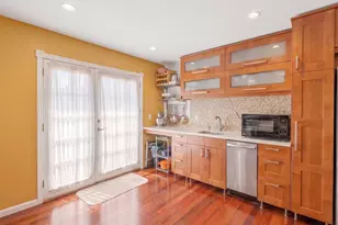 215 S 16th St, Lindenhurst, NY 11757 - Photo 3