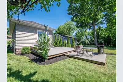 215 S 16th Street, Lindenhurst, NY 11757 - Photo 13