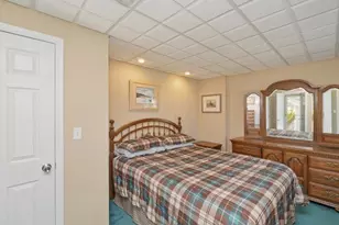 215 S 16th St, Lindenhurst, NY 11757 - Photo 11