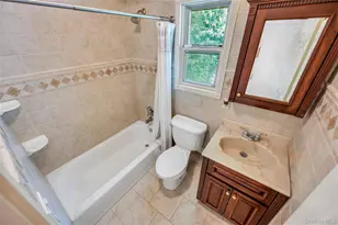 109 Shirley Ct, Smithtown, NY 11787 - Photo 25