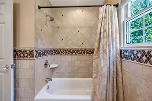 109 Shirley Ct, Smithtown, NY 11787 - Photo 31