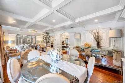 109 Shirley Court, Smithtown, NY 11787 - Photo 13