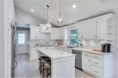 109 Shirley Court, Smithtown, NY 11787 - Photo 21