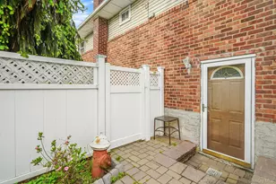 7 Elmwood Rd, Deer Park, NY 11729 - Photo 31