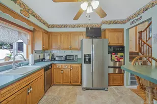 7 Elmwood Rd, Deer Park, NY 11729 - Photo 9