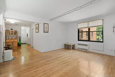 139-15 83rd Avenue #305, Briarwood, NY 11435 - Photo 9