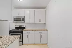 139-15 83rd Ave, Briarwood, NY 11435 - Photo 3