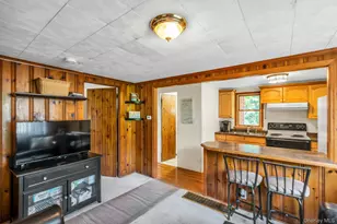 33 Cedar Dr, Miller Place, NY 11764 - Photo 5