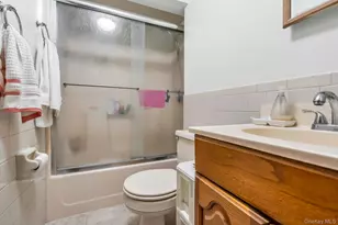 33 Cedar Dr, Miller Place, NY 11764 - Photo 13