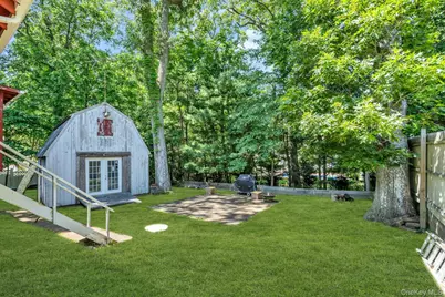 33 Cedar Drive, Miller Place, NY 11764 - Photo 17