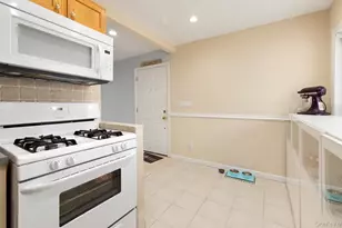 40 Southridge Dr, Glen Cove, NY 11542 - Photo 7