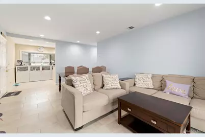 40 Southridge Drive, Glen Cove, NY 11542 - Photo 5