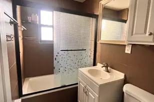 196-69 73 Ave, Fresh Meadows, NY 11366 - Photo 17