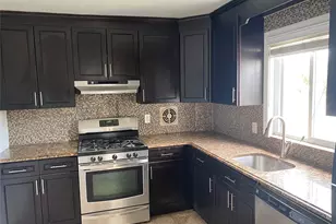 536 Dawson Ln, Jericho, NY 11753 - Photo 5