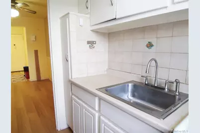 1 Fisher Drive #520, Mount Vernon, NY 10552 - Photo 7