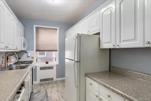 99-45 67th Rd, Forest Hills, NY 11375 - Photo 11