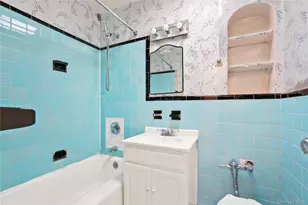 67-10 Selfridge St, Forest Hills, NY 11375 - Photo 23