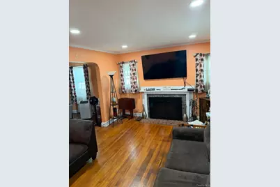 1020 Garden Place, Baldwin, NY 11510 - Photo 3