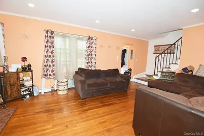 1020 Garden Place, Baldwin, NY 11510 - Photo 5