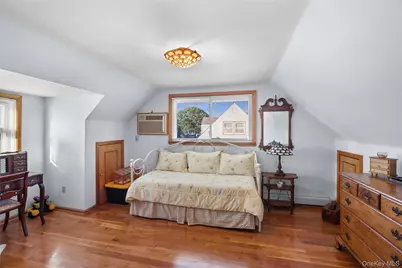 162 N Elm Street, Massapequa, NY 11758 - Photo 25