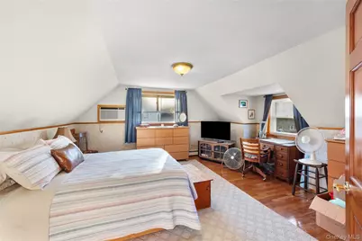162 N Elm Street, Massapequa, NY 11758 - Photo 29
