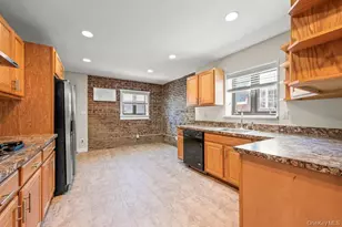 82-41 166th St, Jamaica, NY 11432 - Photo 5
