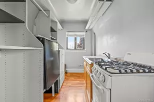 82-41 166th St, Jamaica, NY 11432 - Photo 11