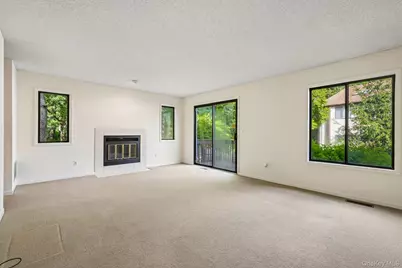 12 Evan Court, Nanuet, NY 10954 - Photo 5