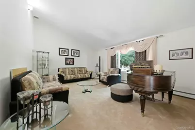 10 Mansfield Lane S, East Northport, NY 11731 - Photo 17