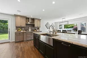 10 Mansfield Ln S, East Northport, NY 11731 - Photo 11