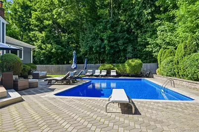10 Mansfield Lane S, East Northport, NY 11731 - Photo 35