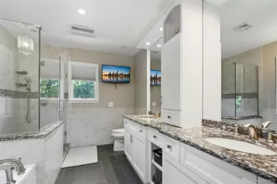 10 Mansfield Lane S, East Northport, NY 11731 - Photo 21
