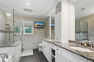 10 Mansfield Ln S, East Northport, NY 11731 - Photo 21