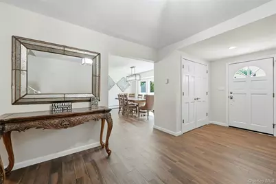 10 Mansfield Lane S, East Northport, NY 11731 - Photo 5