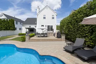 11 Coventry Ln, Smithtown, NY 11787 - Photo 37
