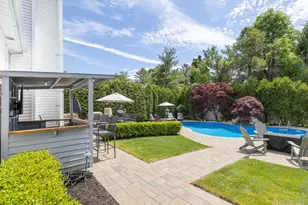 11 Coventry Ln, Smithtown, NY 11787 - Photo 31