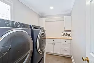 11 Coventry Ln, Smithtown, NY 11787 - Photo 17